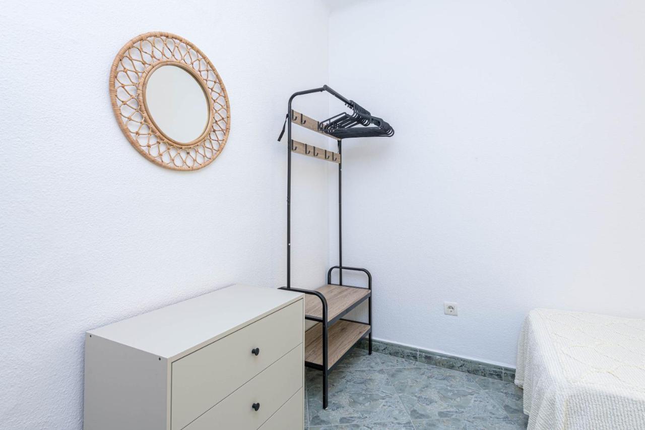Wintowinrentals Ubicacion Fabulosa, Completo Apartamento Con Parking En El Soho De Malaga Exterior photo