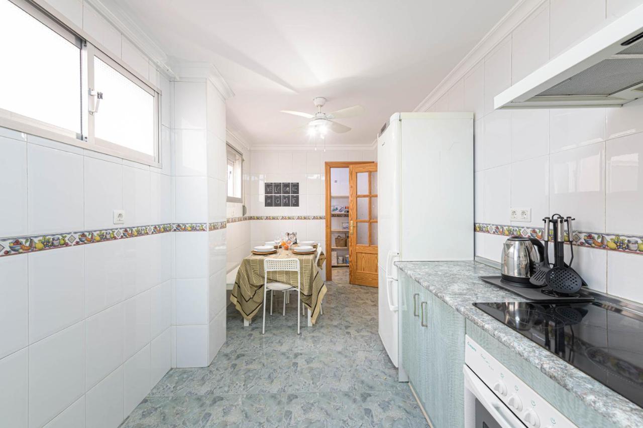 Wintowinrentals Ubicacion Fabulosa, Completo Apartamento Con Parking En El Soho De Malaga Exterior photo