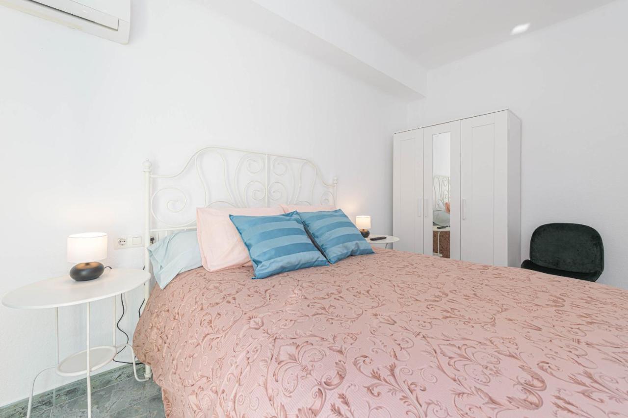 Wintowinrentals Ubicacion Fabulosa, Completo Apartamento Con Parking En El Soho De Malaga Exterior photo