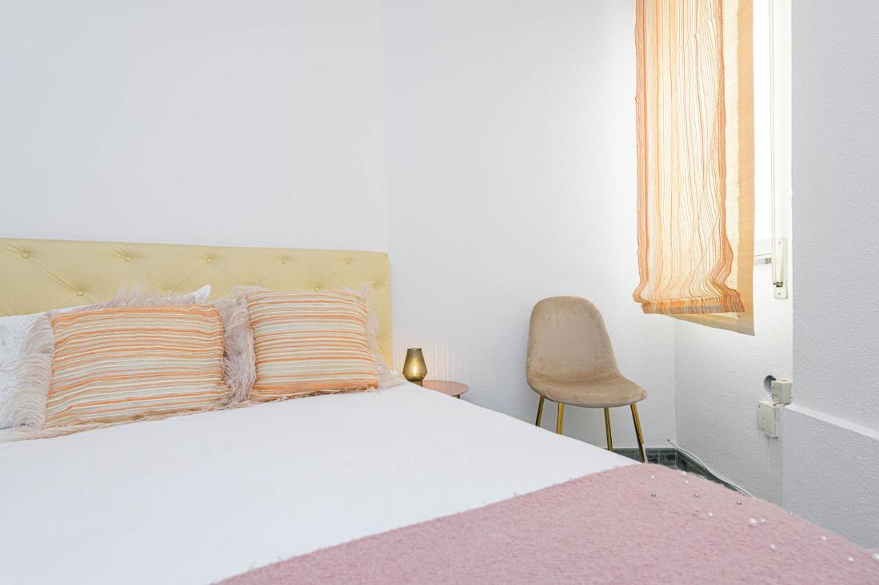 Wintowinrentals Ubicacion Fabulosa, Completo Apartamento Con Parking En El Soho De Malaga Exterior photo